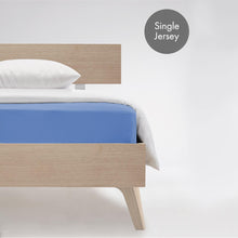 Ielādējiet video galerijas pārlūkā, Palags ar gumiju Medium blue | Jenny Fleuresse