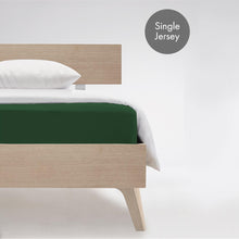 Ielādējiet video galerijas pārlūkā, Palags ar gumiju Mossy green | Jenny Fleuresse