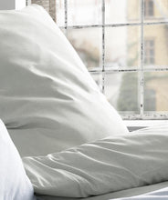 Ielādējiet video galerijas pārlūkā, Ekskluzīva kokvilnas gultas veļa Dried Herb | Porto Fleuresse
