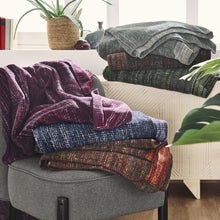 Ielādējiet video galerijas pārlūkā, Pleds Divpusējs Lissabon Orange - Red/ Gray | IBENA